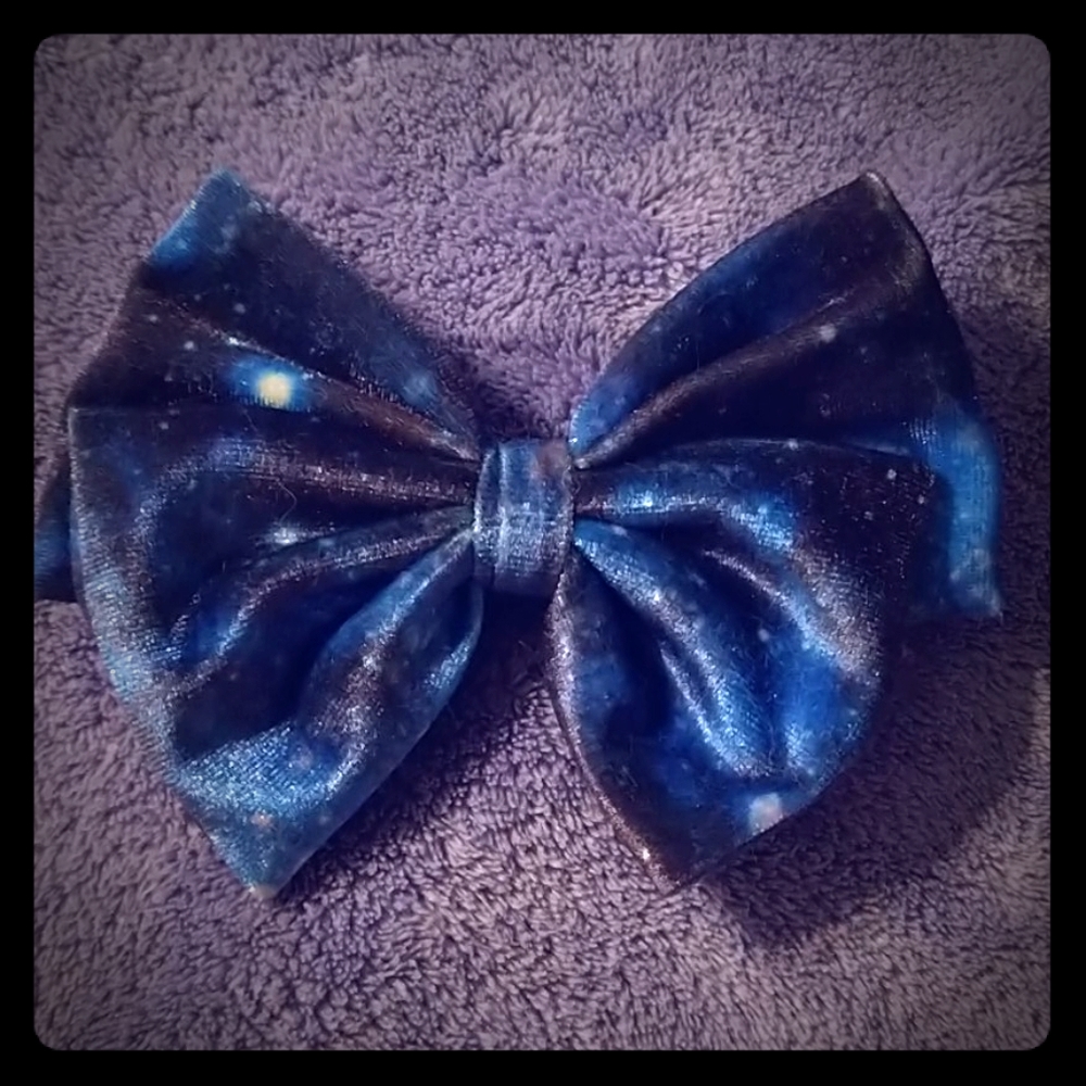 💙Large Blue Galaxy Bow💜